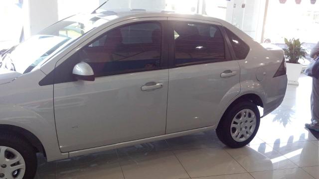 Fiesta Sedan SE 1.6 2014 - Foto 2