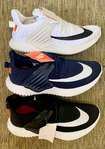 Tênis Nike - 150,00 avista
