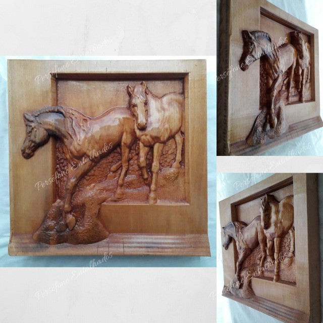 Cavalo Entalhado em madeira nobre