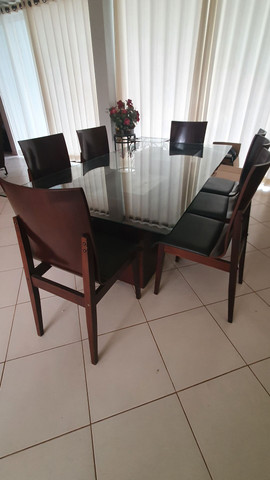 Vende -se Mesa de Vidro e Madeira escura - Foto 2