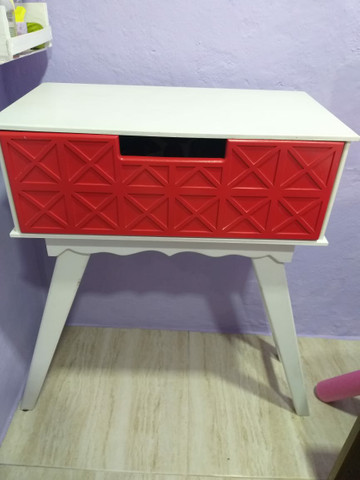 Mesa com gaveta 61 x 98