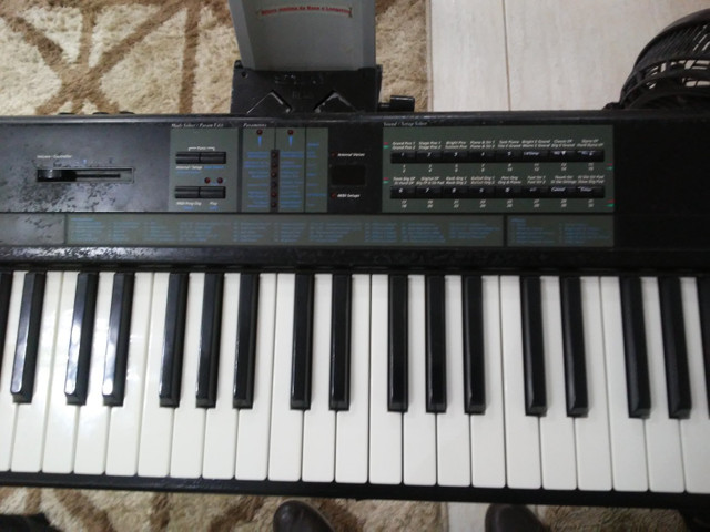Piano Kurzweil SP88 (ACEITO CARTÃO)