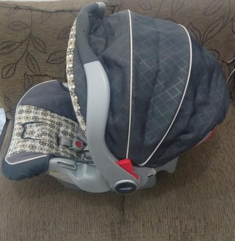 Bebê conforto Graco com base para carro - Foto 3