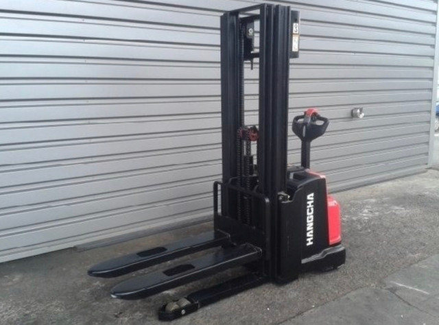 Empilhadeira Hangcha Patolada elétrica 2021 nova zero