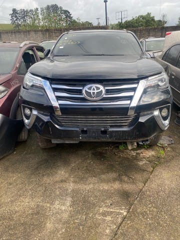 Toyota Sw4 Srx 2.8 2019 Farol Motor Porta Airbag Parachoque Capo Lanterna Sucata