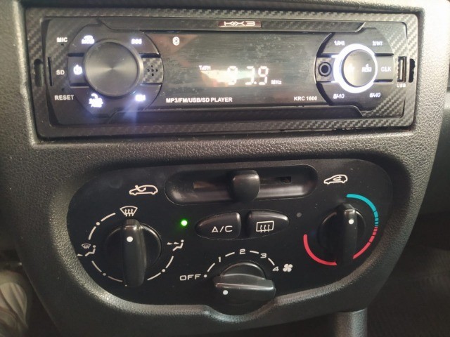 Peugeot 207  Hatch XR 1.4 8V (flex) 4p - Foto 11