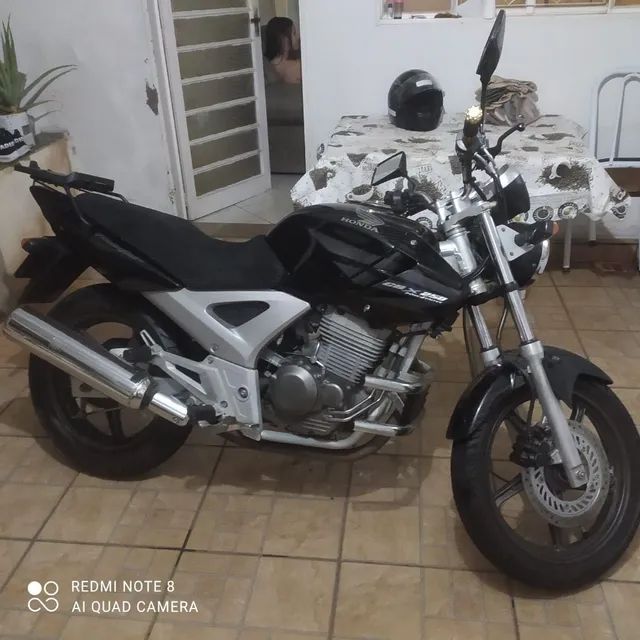 Vendo : twister 2008 2008 17.500 Km