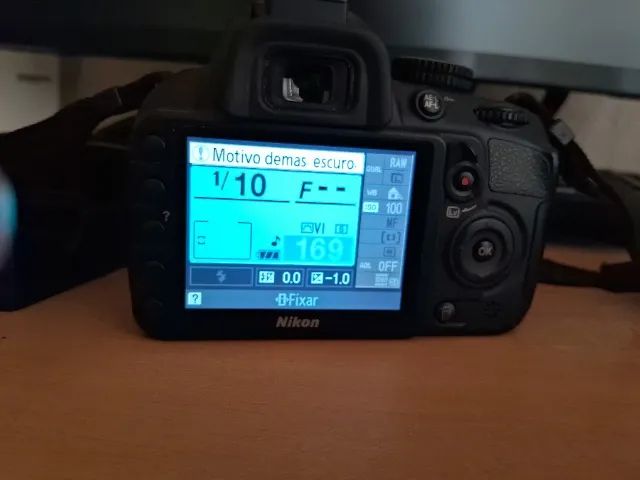 Nikon D3100 - Foto 2