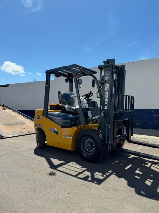 EMPILHADEIRA 2.5T | DIESEL | NOVA | TORRE DUPLEX