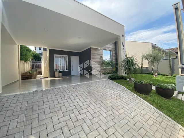 Casa 03 dormitórios com suíte e piscina em Santa Cruz do Sul