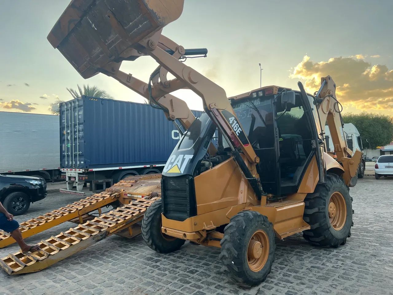 Retroescavadeira Caterpillar 416D ano 2014 - Foto 2