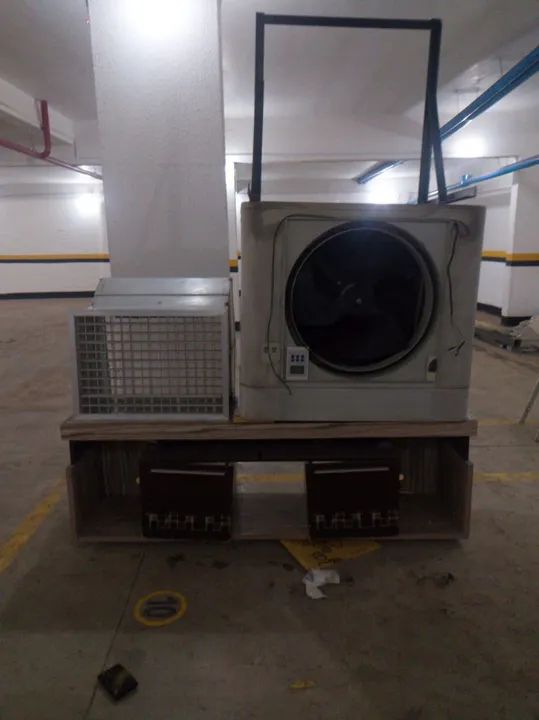 Vendo Climatizador com suporte de alumínio  