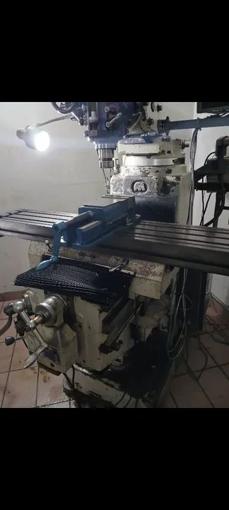 Fresadora ferramenteira ISO 40 Clever  - Foto 2