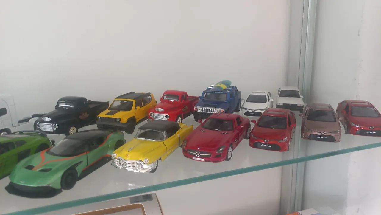 Miniaturas de Carros 1:43 a 1:36 a unidade  - Foto 2