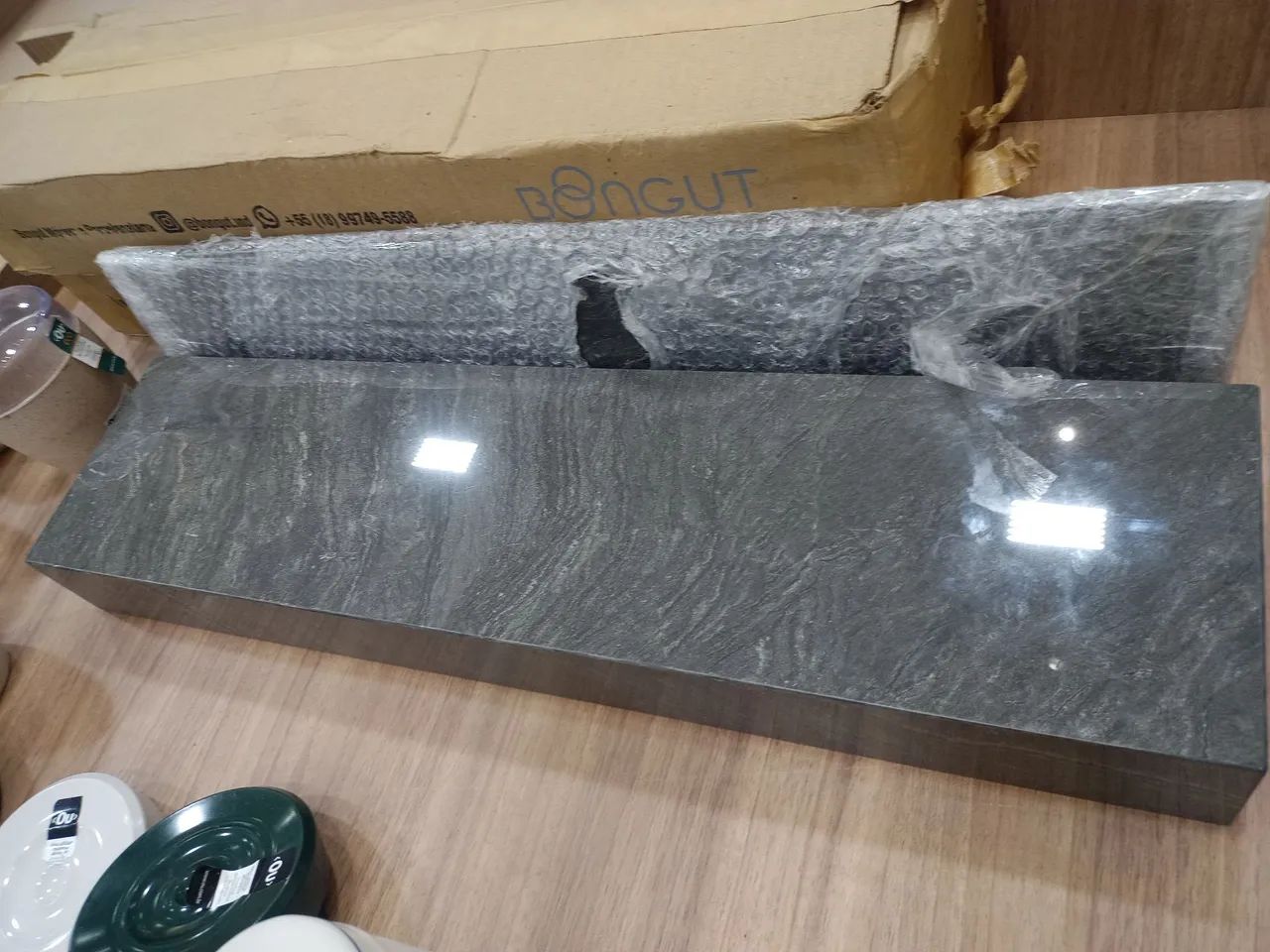 Pratileira de banheiro em porcelanato nova sem uso - Foto 2