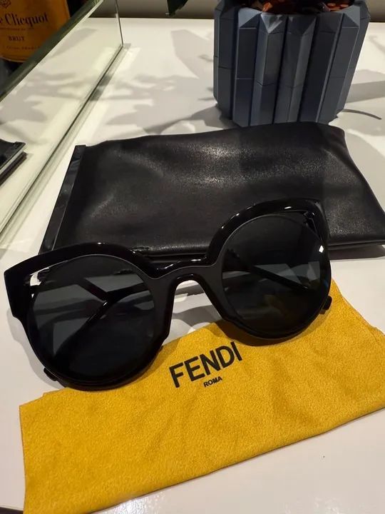 Óculos de sol FENDI
