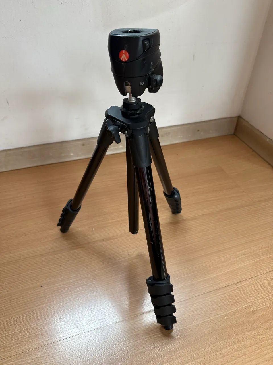 Tripé de alumínio Manfrotto Compact Action
