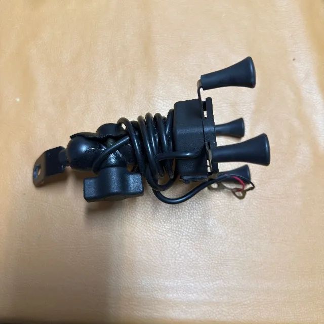 Suporte Celular Moto Garra x com carregador Universal Usb - Foto 4