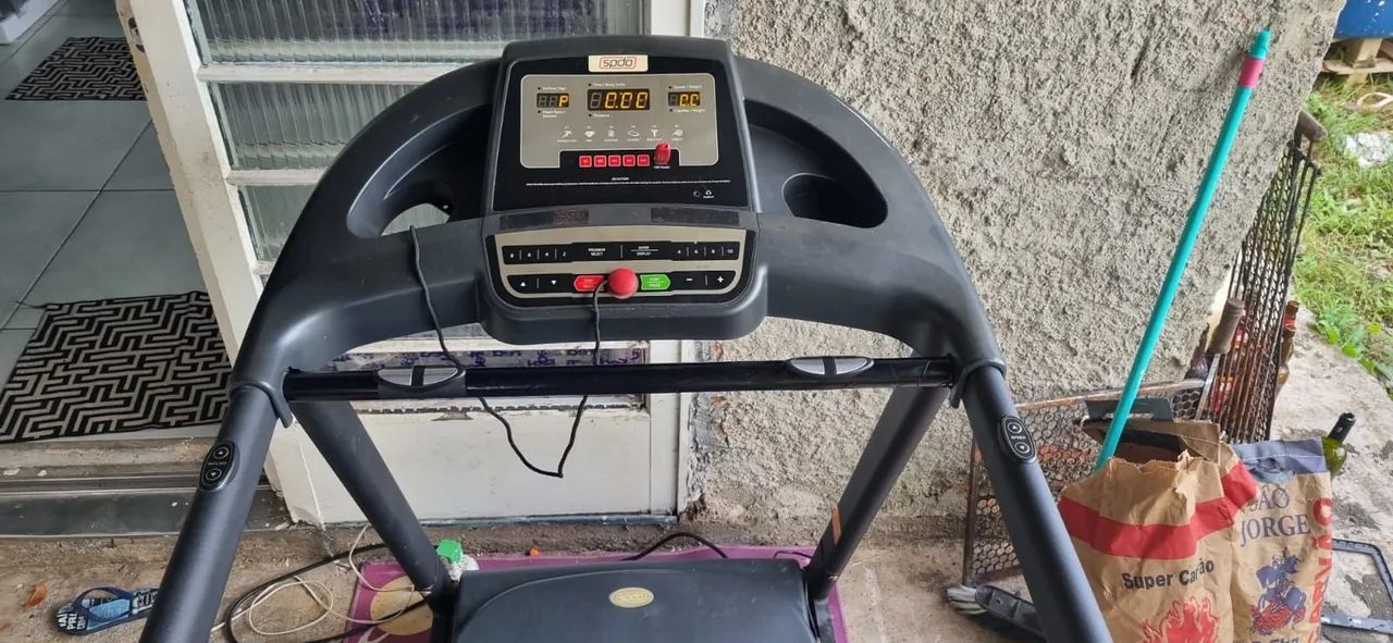 Esteira profissional speedo TR5 com mp3 e inclinação cartão SEM JUROS troco - Foto 4
