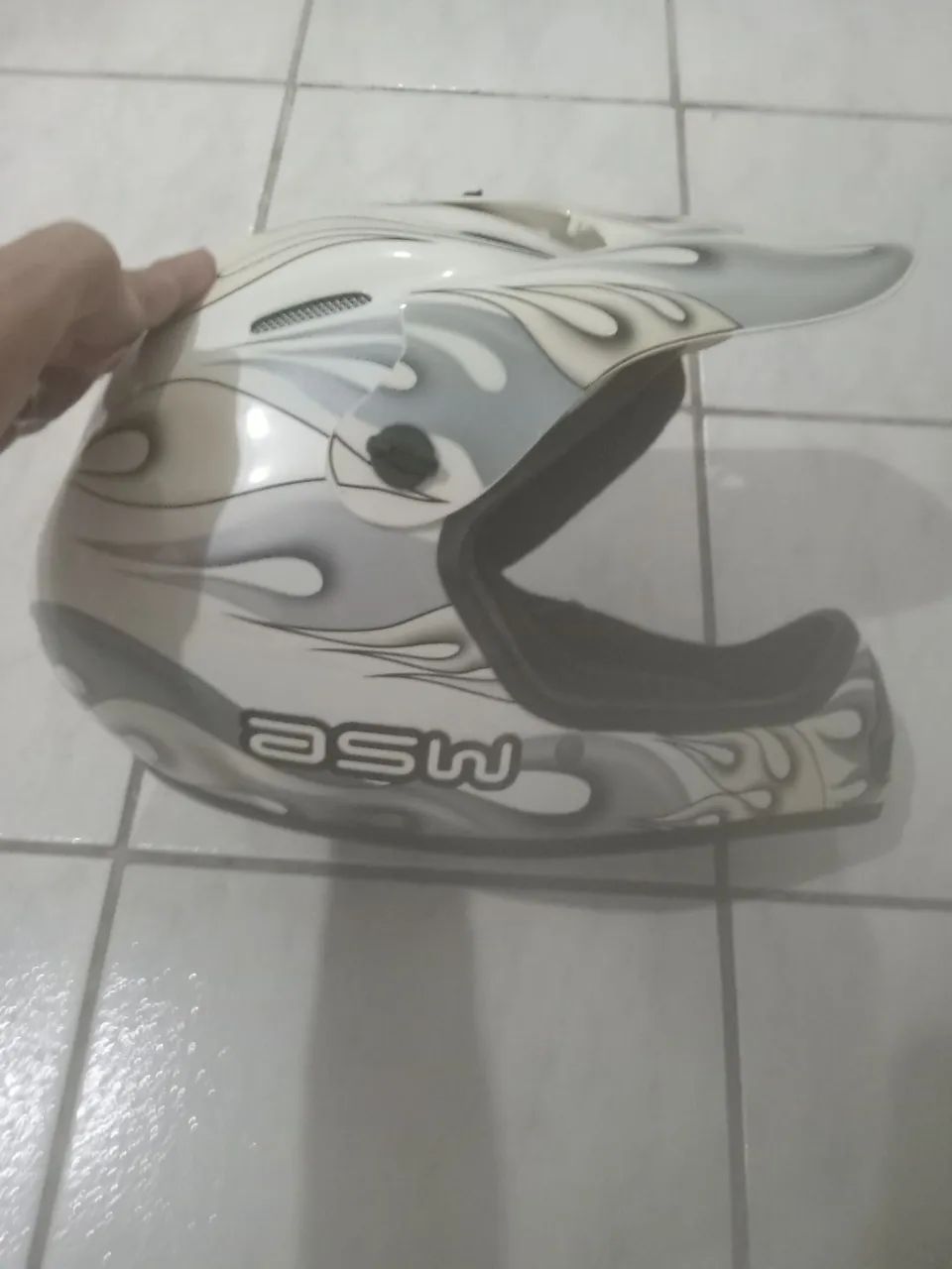 Capacete de Bicicleta com Viseira - Foto 3