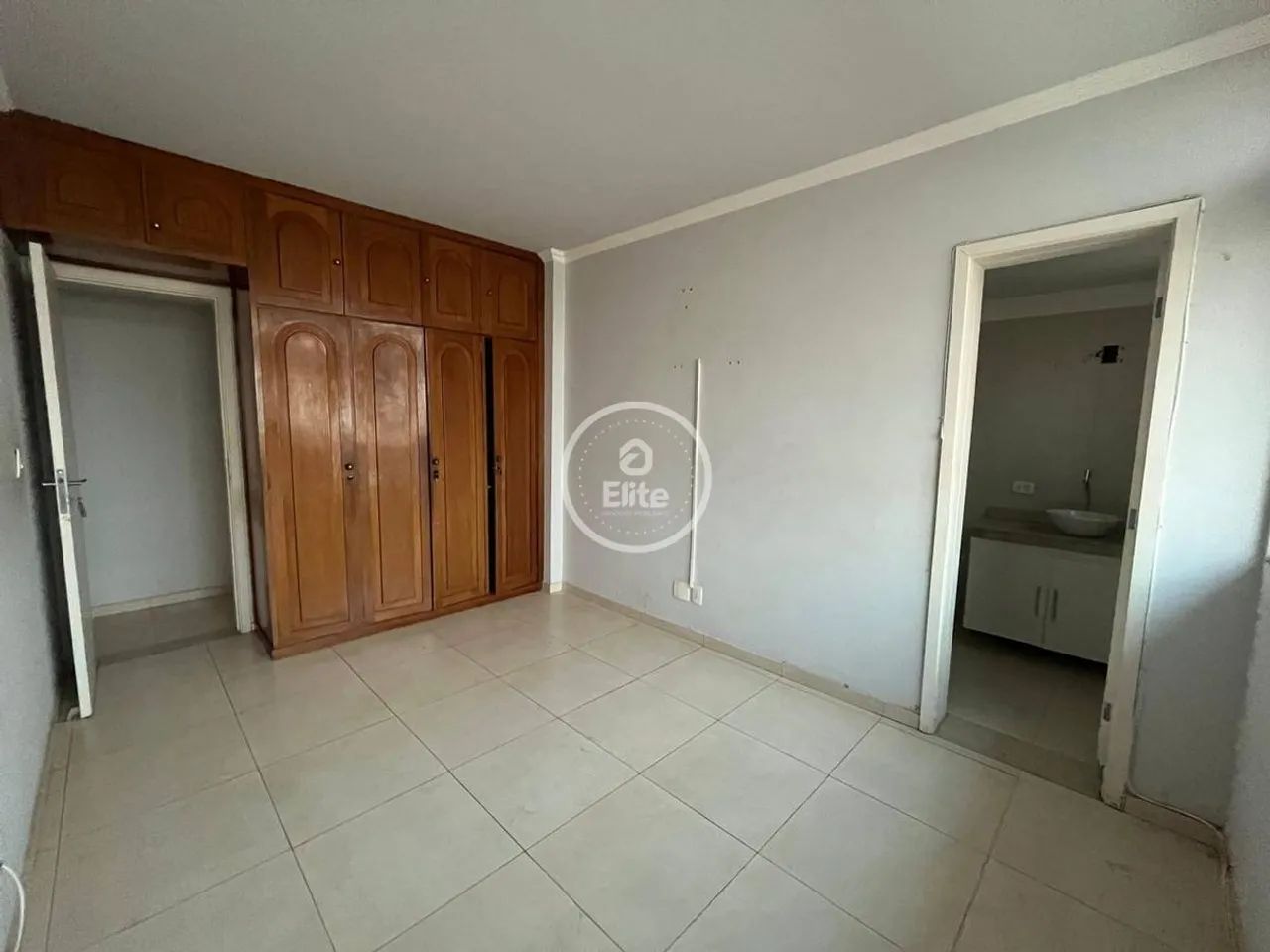 Apartamento região central amplo e reformado - Foto 5