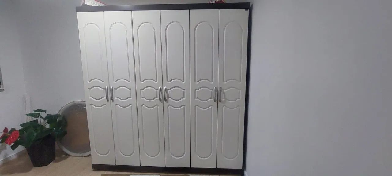 Guarda-roupa 