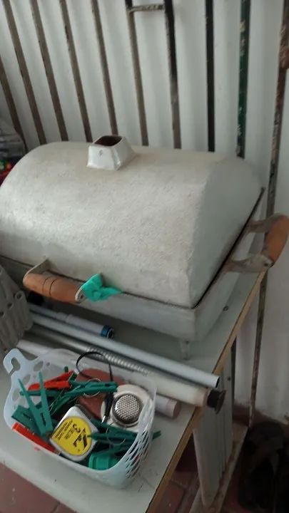 Vendo churrasqueira grande