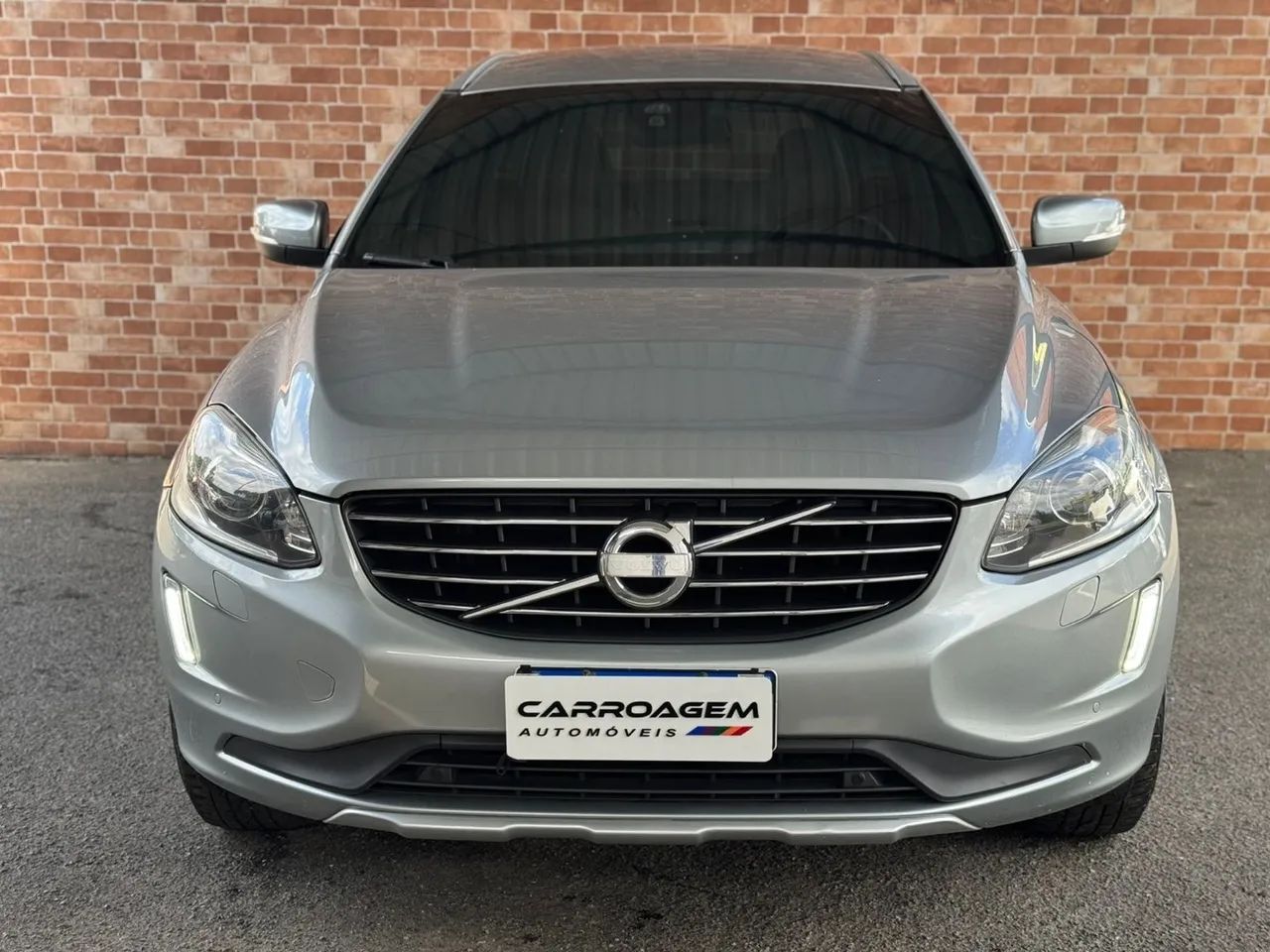 Volvo XC60 T5 Dyna 2.0  - Foto 2