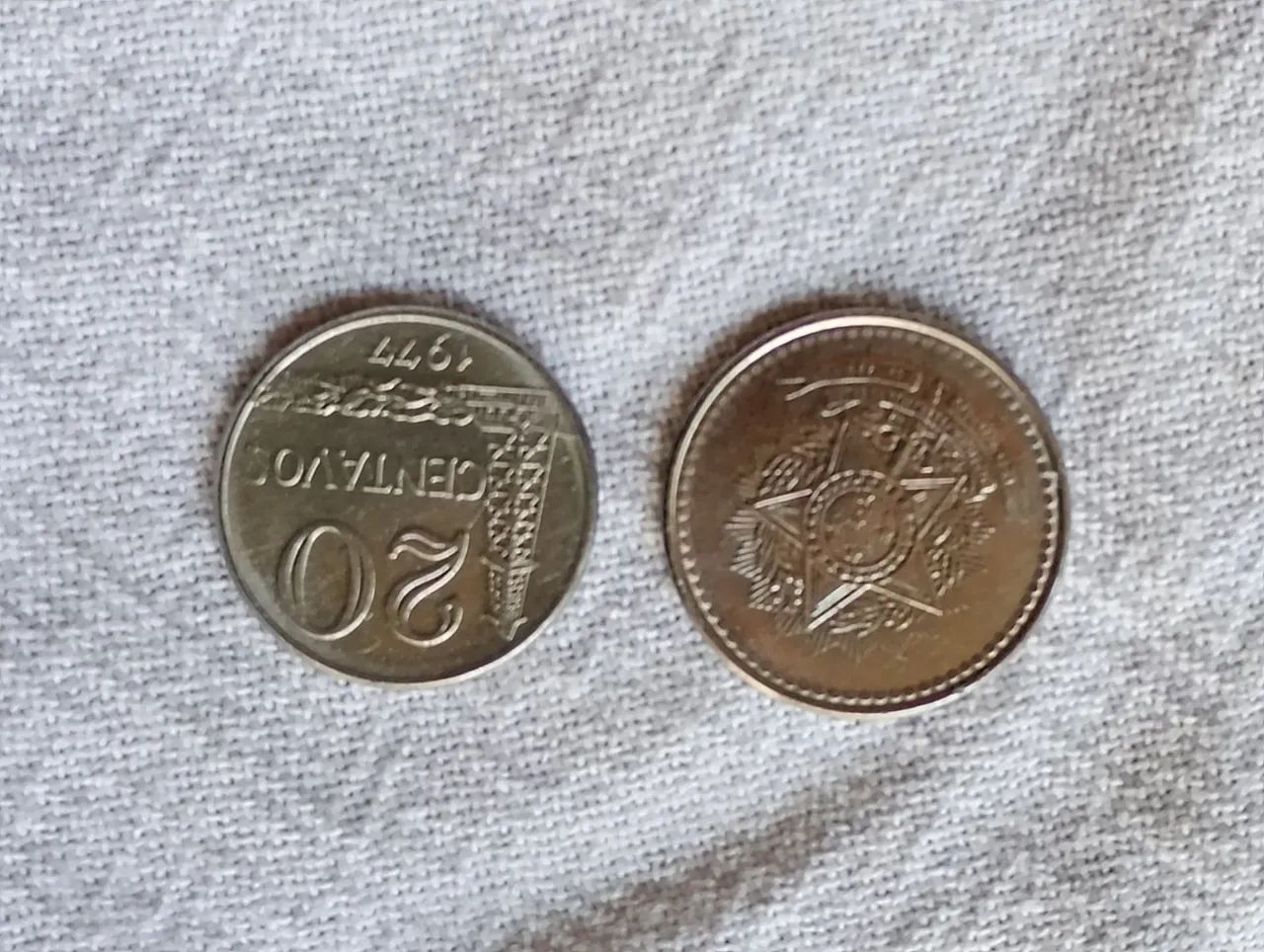 Moedas antigas coleção 10 cruzados e 20 centavos 