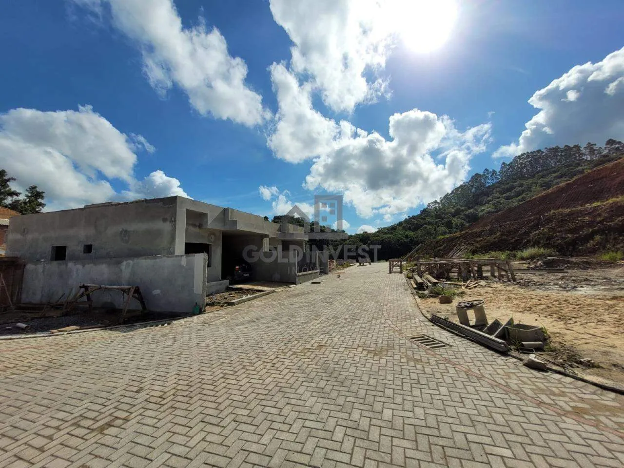 Casa na planta com 1 suíte mais um quarto á venda no bairro Limeira em Brusque