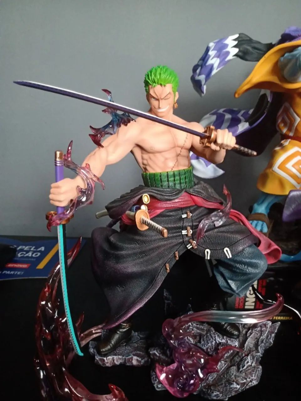 ONEPIECE　フィギュア One Piece Roronoa Zoro LX Studio - Hobbies e coleções - Cajazeiras