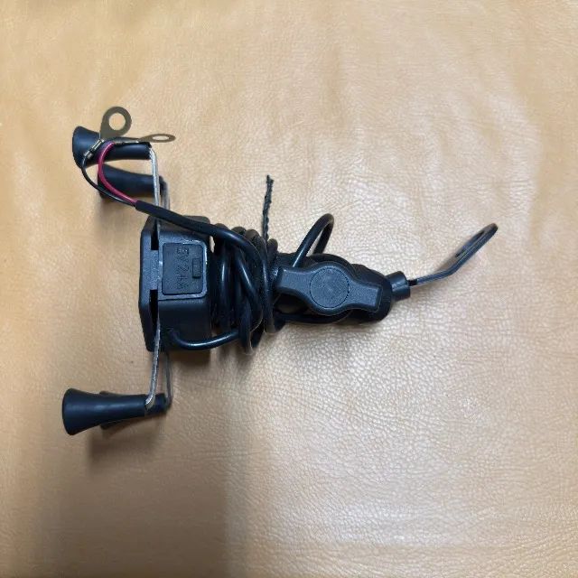 Suporte Celular Moto Garra x com carregador Universal Usb - Foto 3