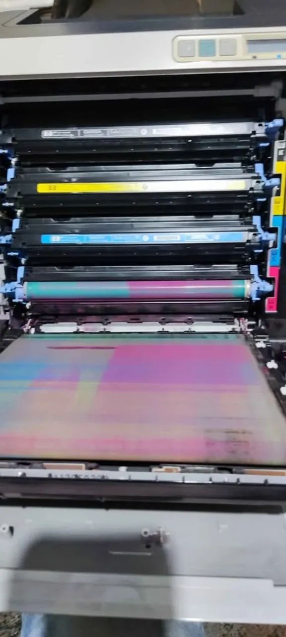 Impressora HP LaserJet 2600n - Foto 2