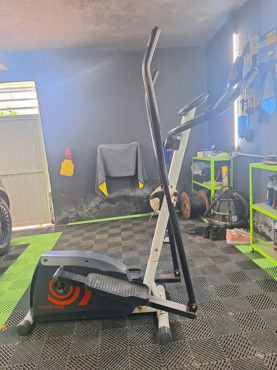Elíptico para exercícios