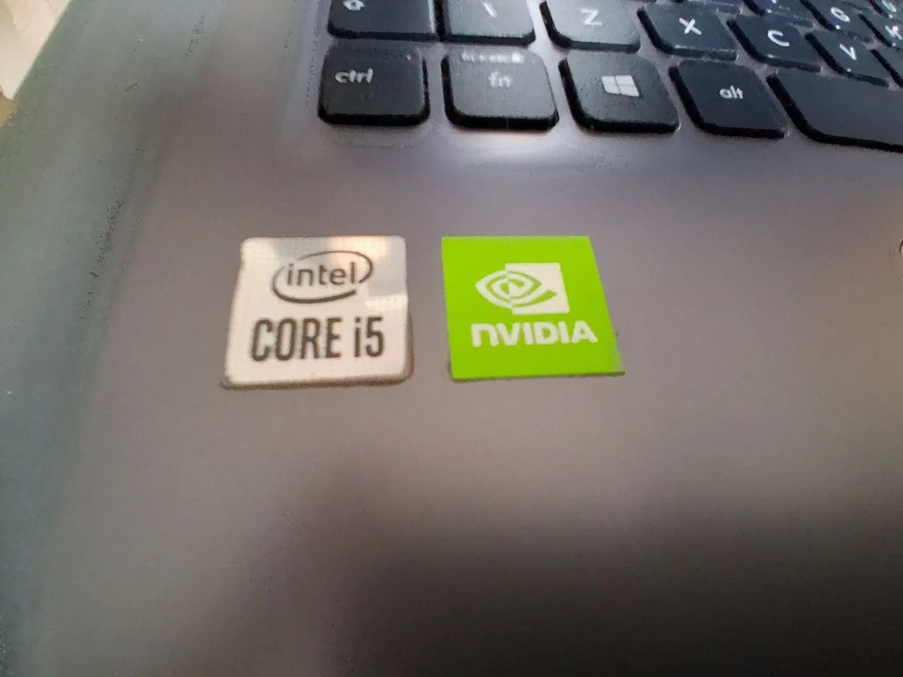 Asus X515J 8 GB Ram, Processador I5, Placa de Video 2GB - Foto 4