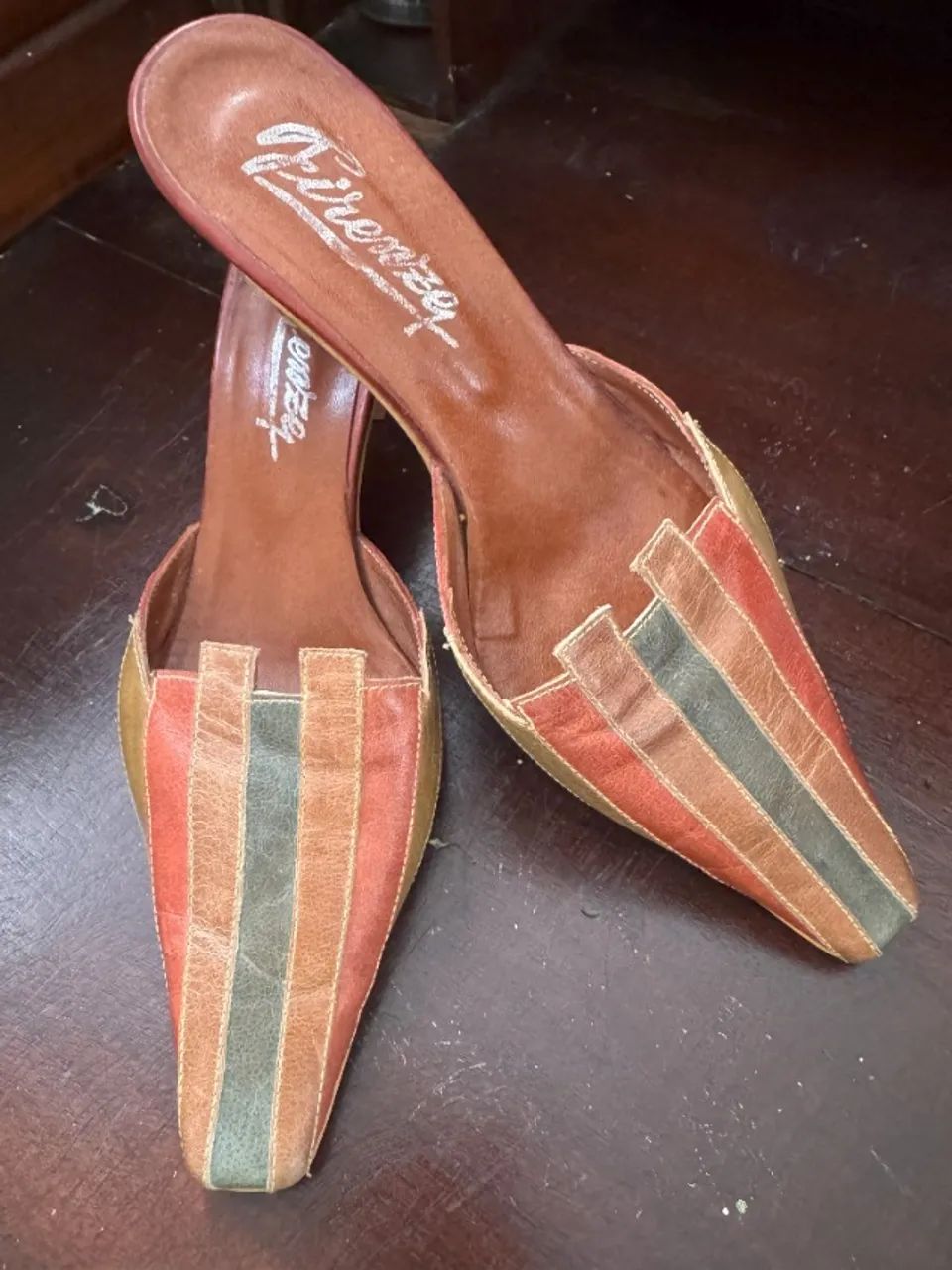 Lindíssimo mule em couro argentino