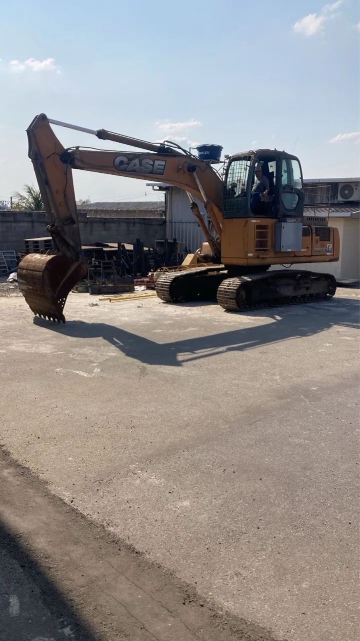 Escavadeira Case cx220b 
