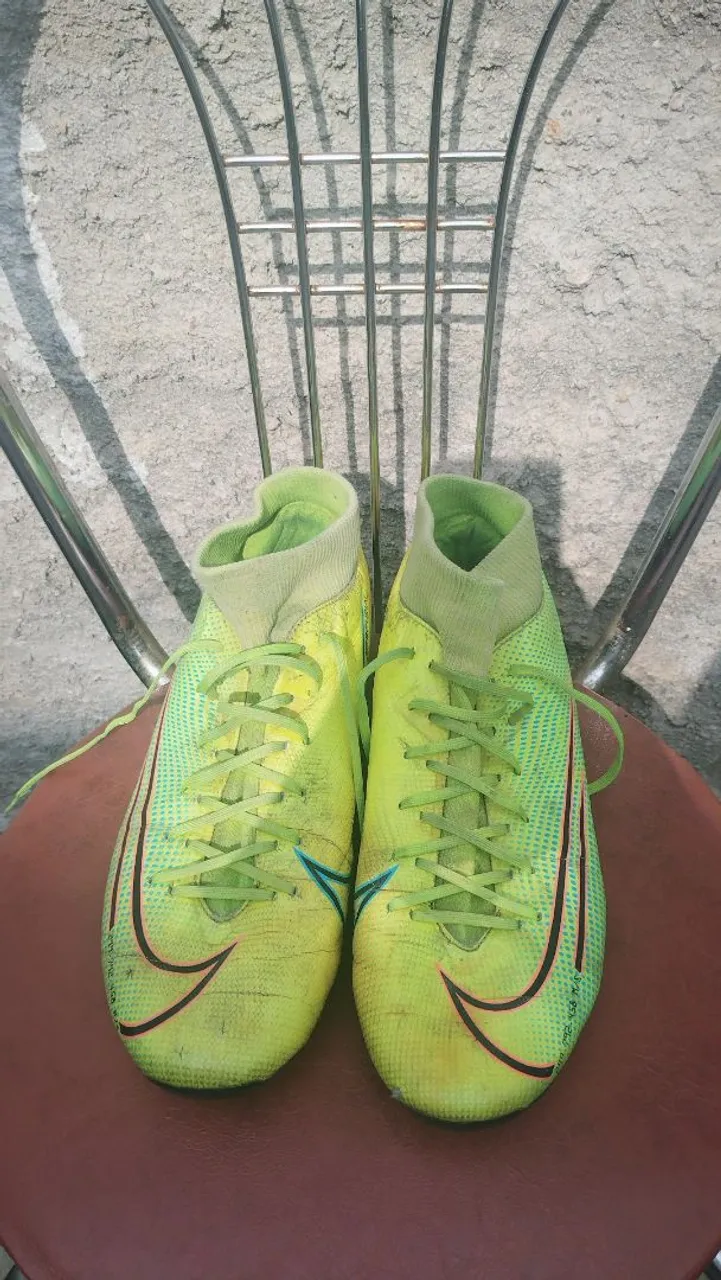 Chuteira Nike Mercurial