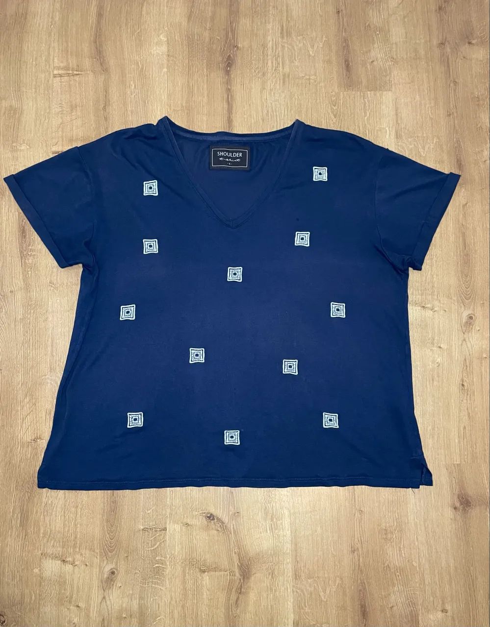 Blusa t-shirt tam G azul Shoulder - Foto 3