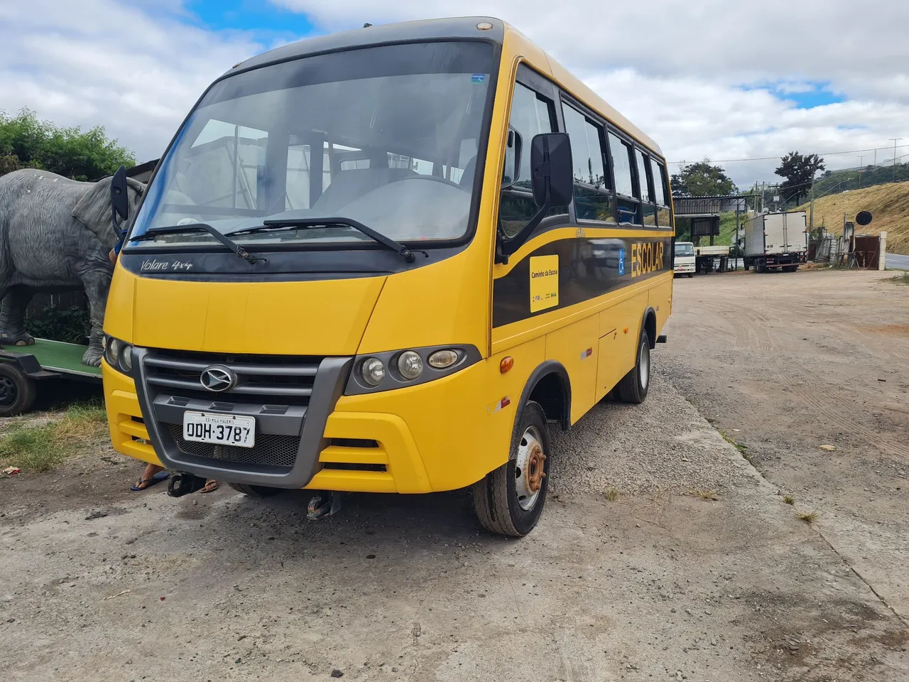 Microônibus volare V8 2012 4x4