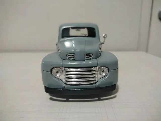 Miniatura Ford F1 Pickup 1948 Maisto 1/25 #1Cinza - Foto 3
