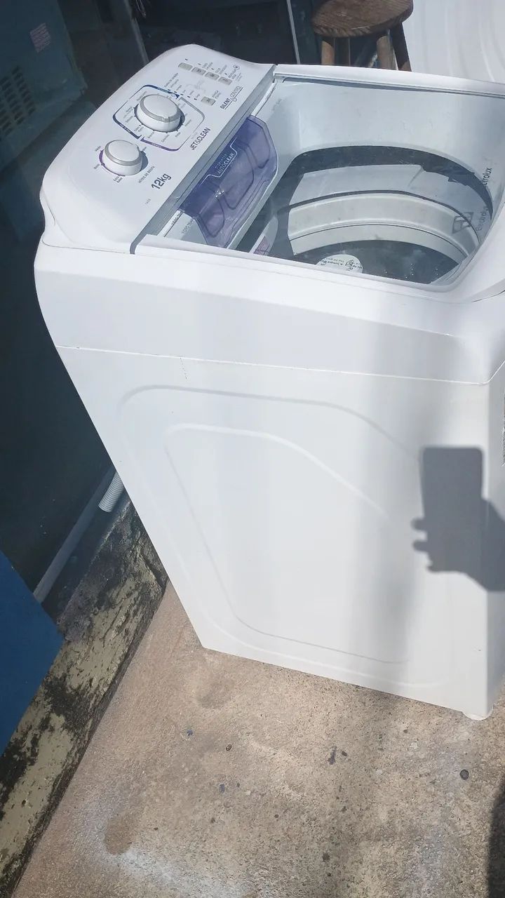 Vendo máquina Electrolux 12 kg  - Foto 2