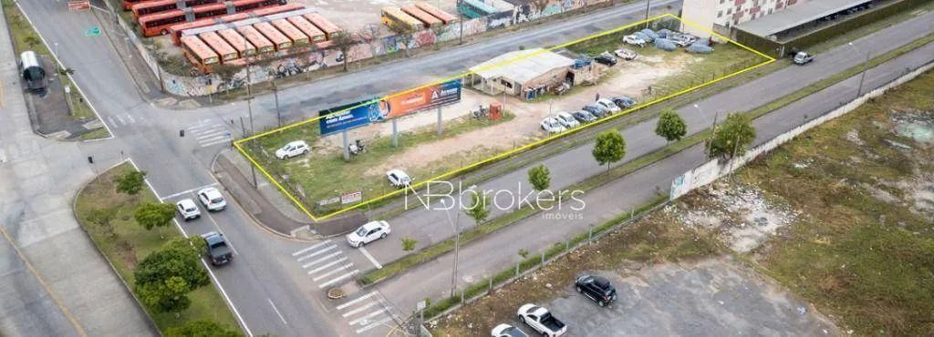 TERRENO DE 1.995m² NO PAROLIN COM MÚLTIPLAS TESTADAS!