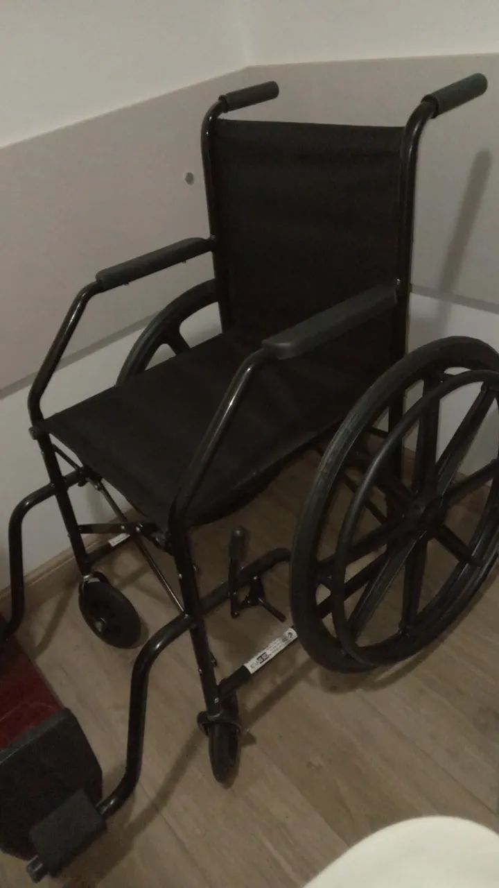 Cadeira de rodas  - Foto 3