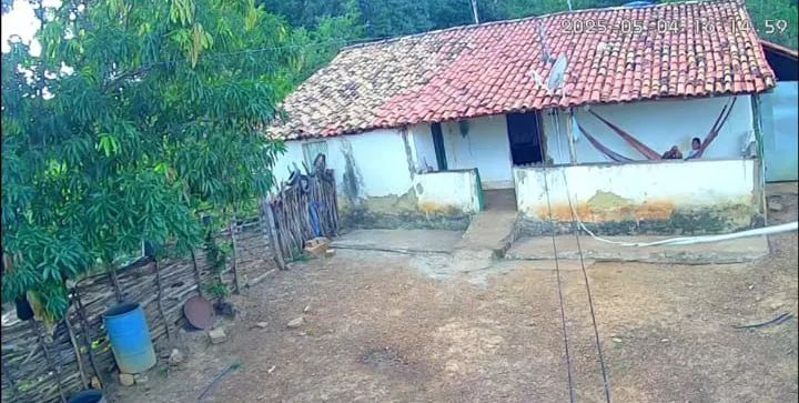 Terreno com casa - 19 hectares 