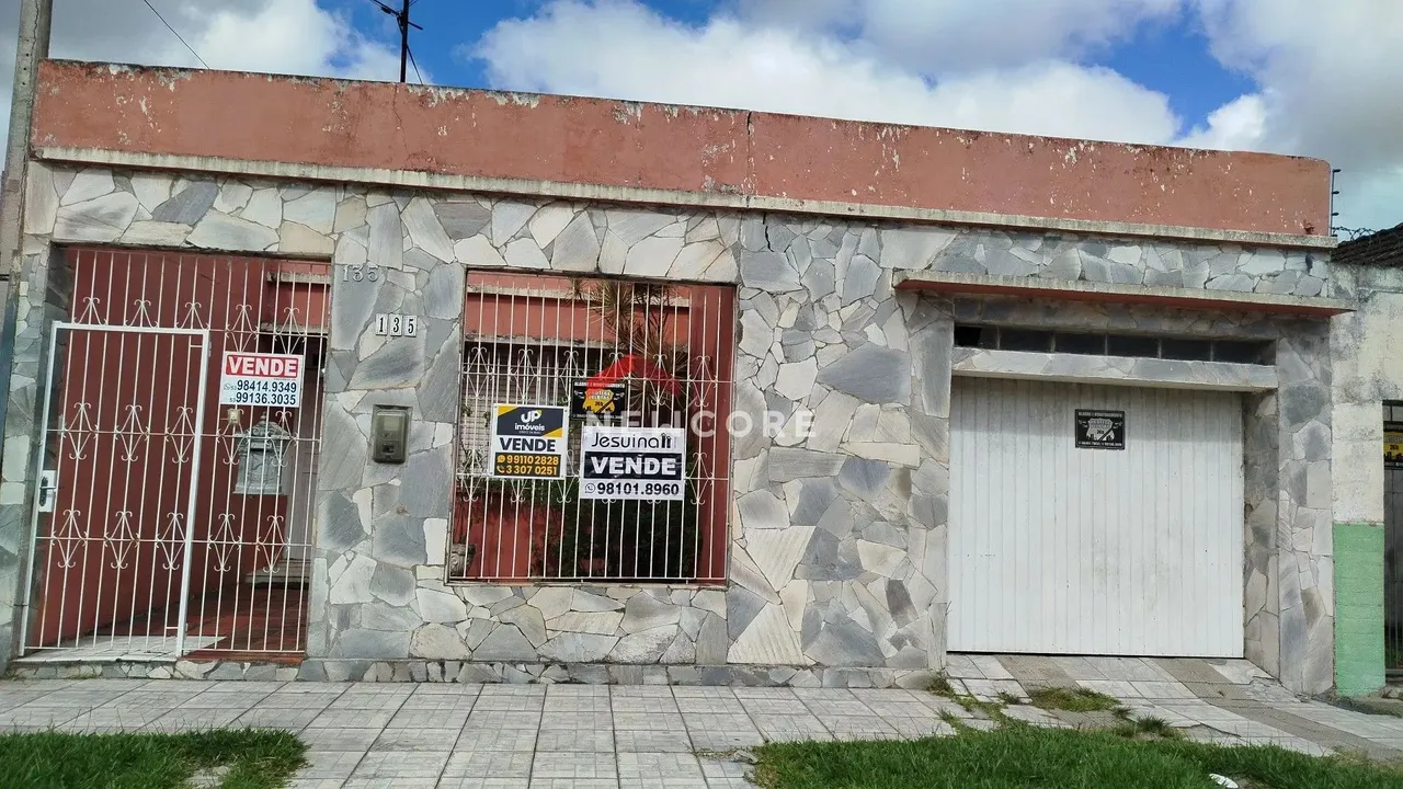 Casa em Rua Princesa Isabel - Centro - Pelotas/RS