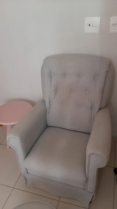 Poltrona de amamentação em linho cinza - Foto 2