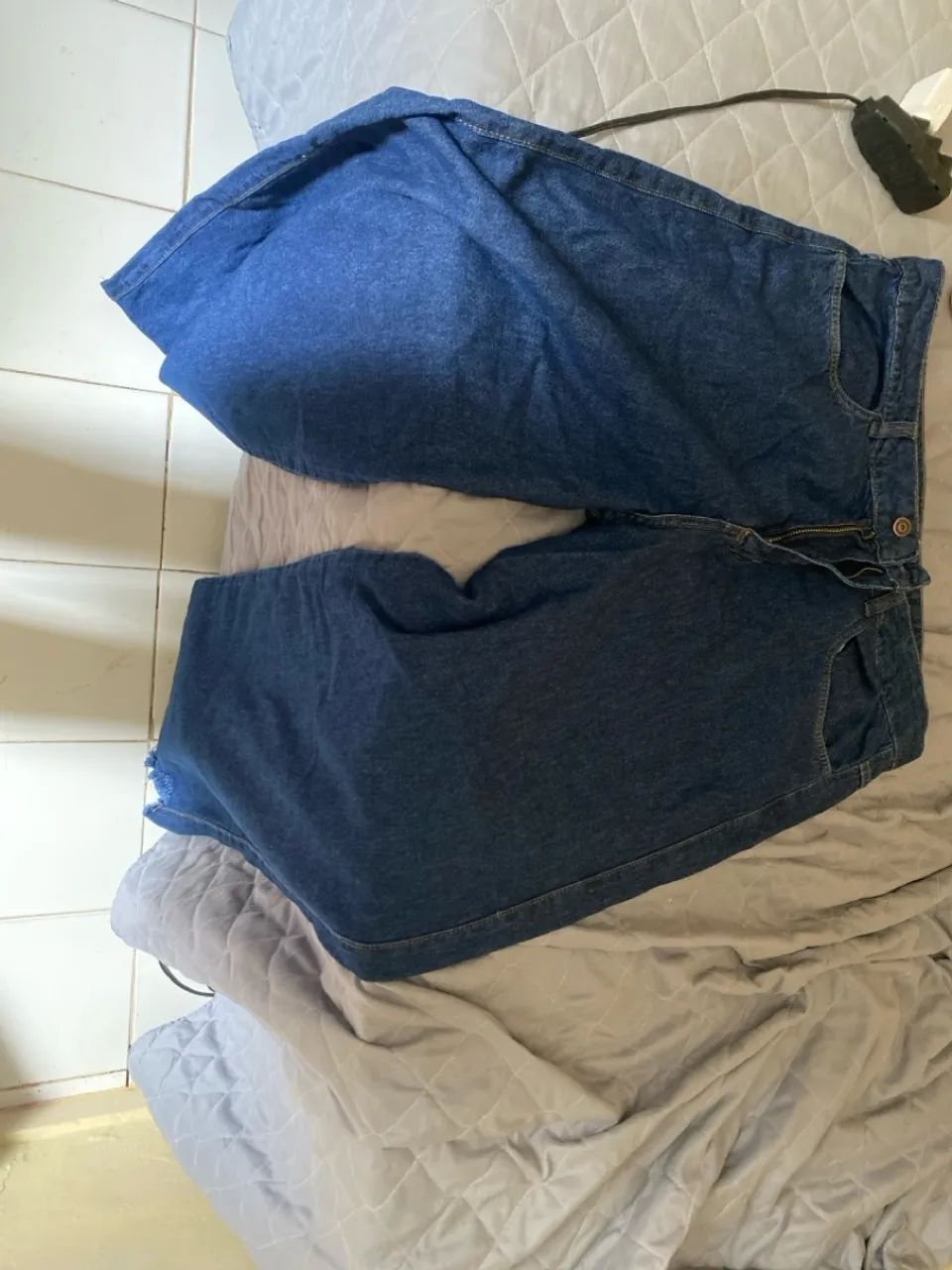 Calça Jeans Wide Leg com Detalhe de Franja - Foto 4