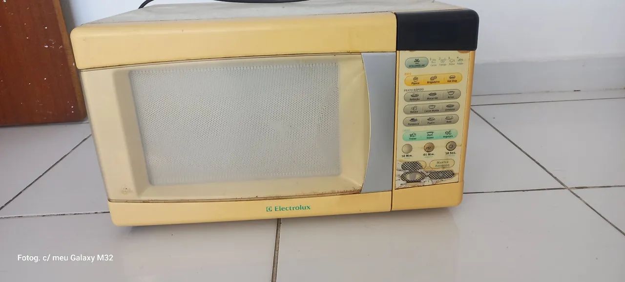 Micro-ondas Panasonic Usado - Foto 2