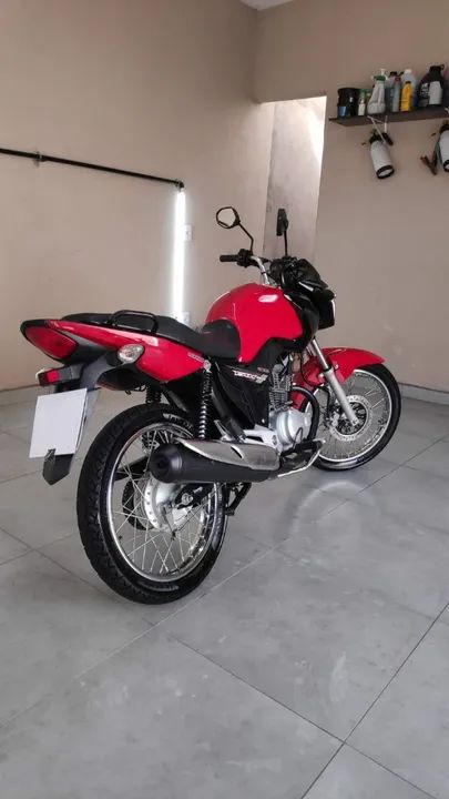 Moto Honda Fan 150 - Vermelha - impecável - Foto 2